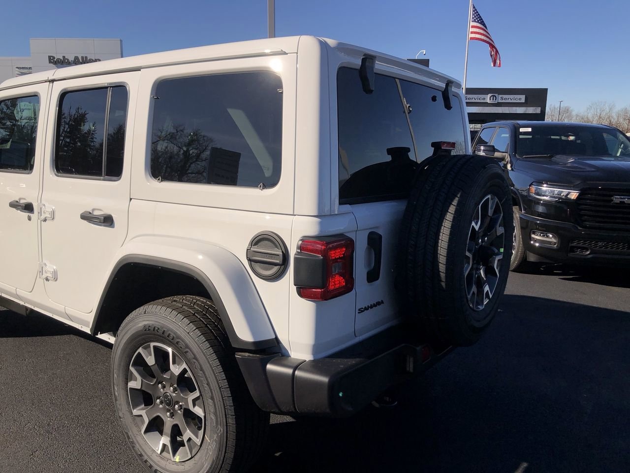 New 2026 Jeep Wrangler Sahara - photo - 11