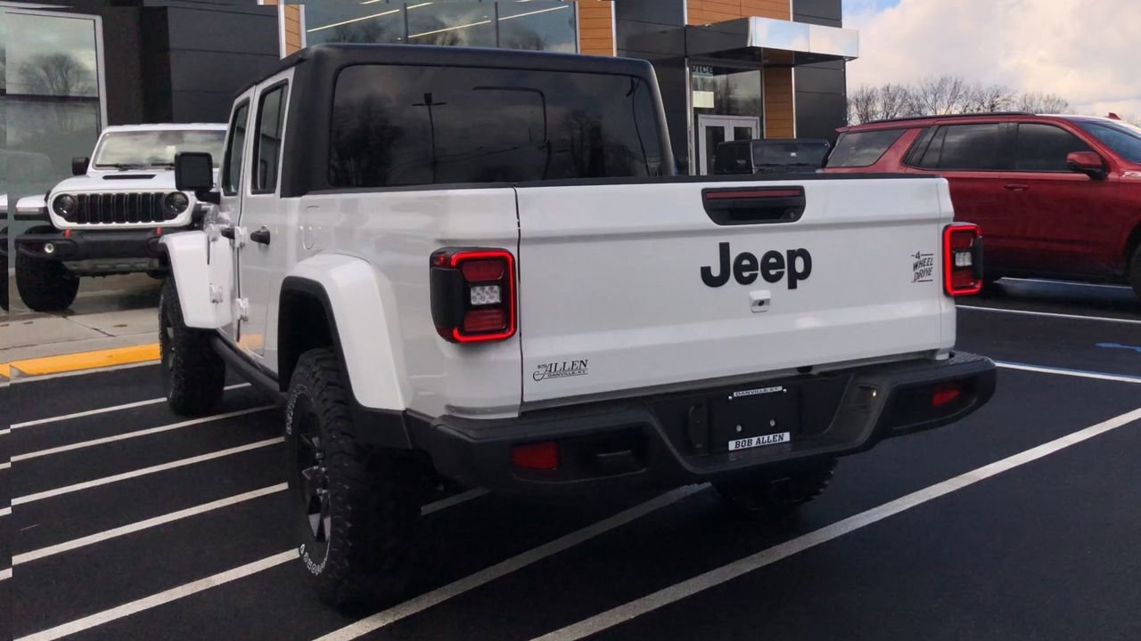 New 2026 Jeep Gladiator Willys - photo - 5