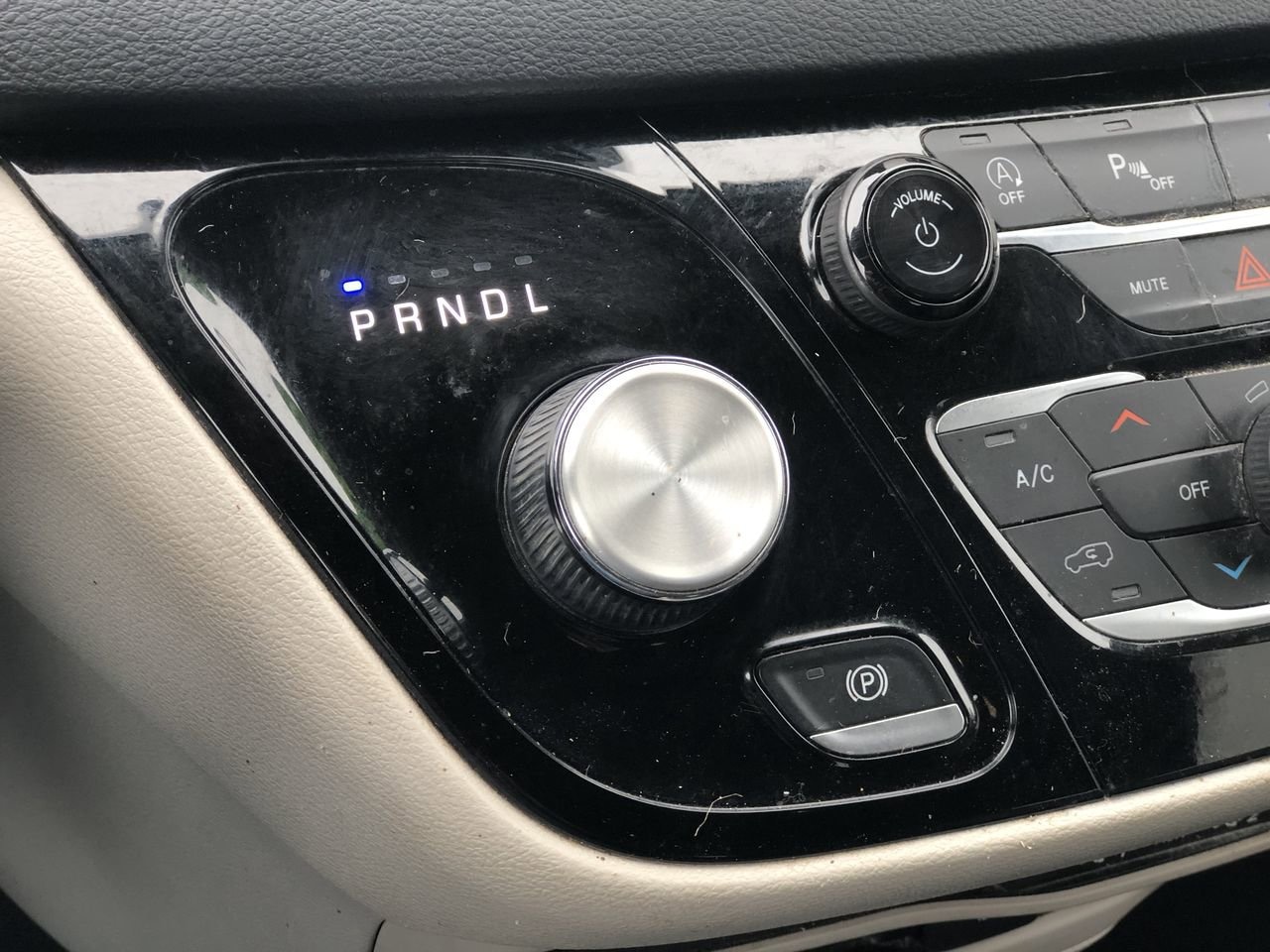 Pre-Owned 2022 Chrysler Pacifica TOURL - photo - 19