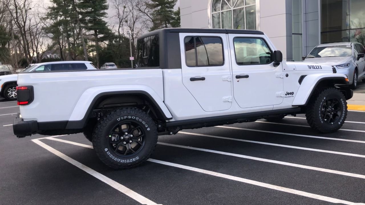 New 2026 Jeep Gladiator Willys - photo - 7
