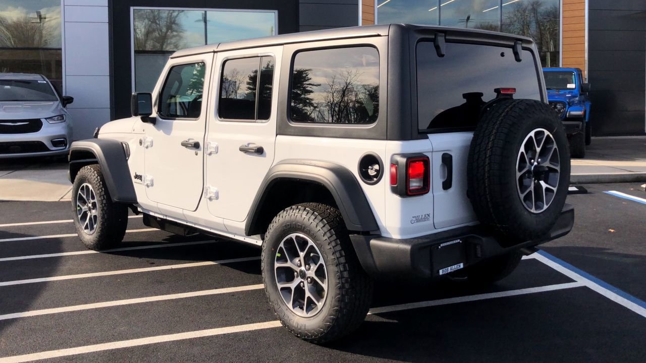 New 2026 Jeep Wrangler Sport S - photo - 4