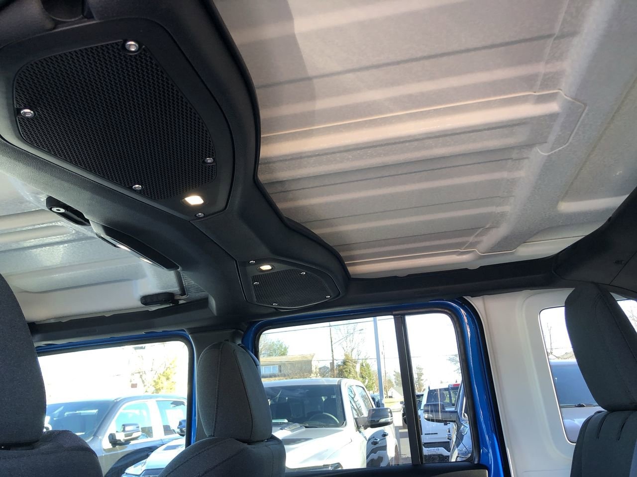 New 2026 Jeep Wrangler Sahara - photo - 31