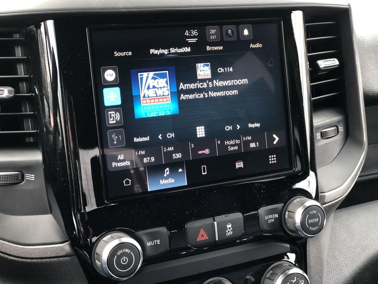 New 2026 Ram 2500 Tradesman - photo - 30