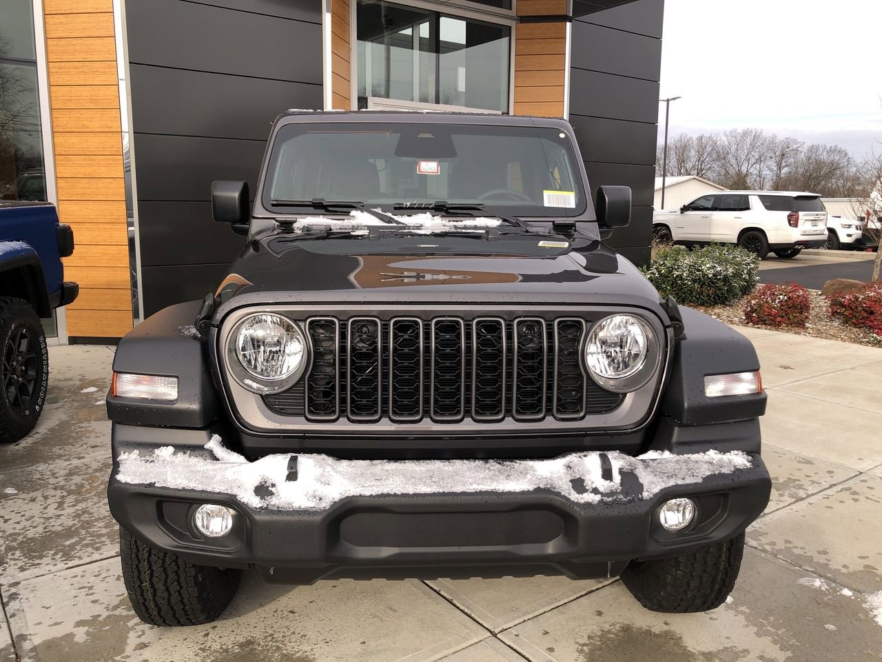 New 2026 Jeep Wrangler Sport S - photo - 7