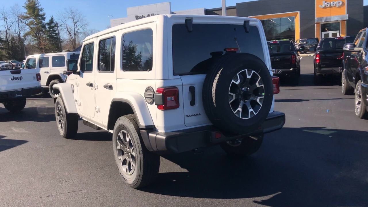 New 2026 Jeep Wrangler Sahara - photo - 5