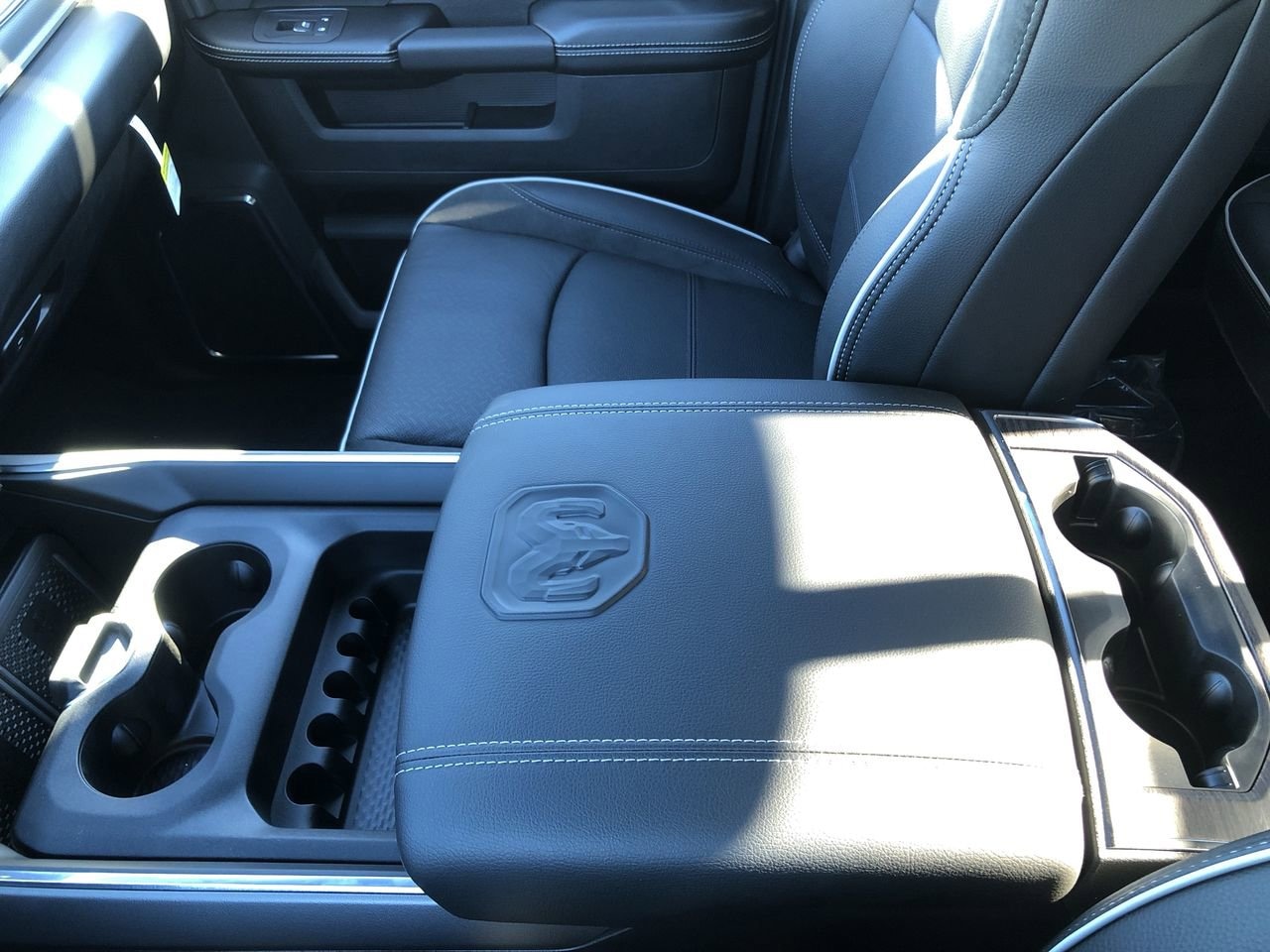 New 2026 Ram 2500 Laramie - photo - 24