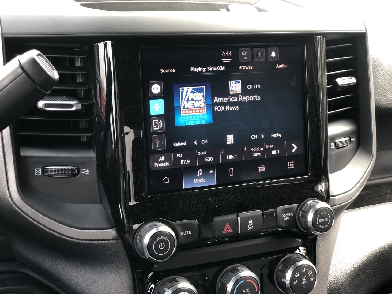 New 2026 Ram 2500 Tradesman - photo - 18