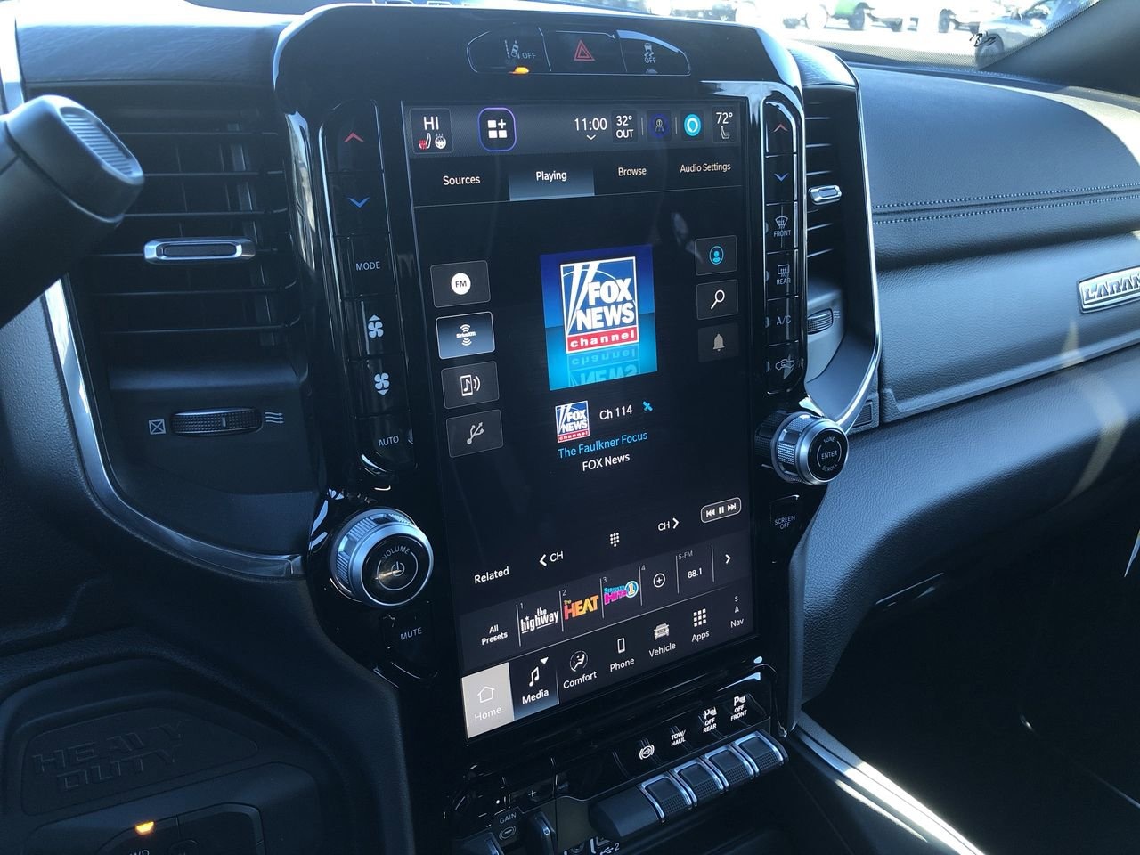 New 2026 Ram 2500 Laramie - photo - 26