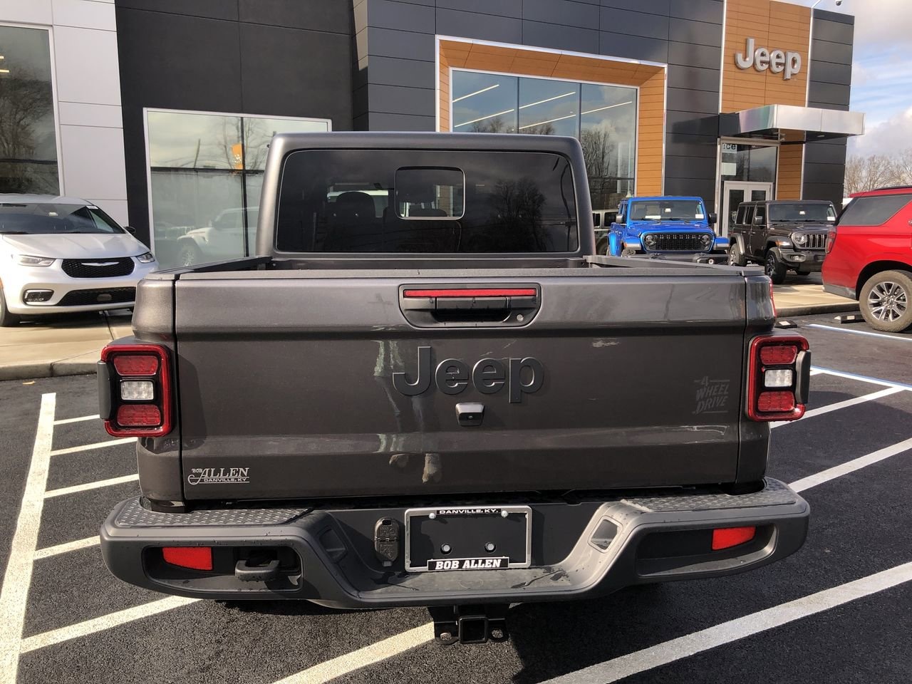 New 2026 Jeep Gladiator Willys - photo - 17