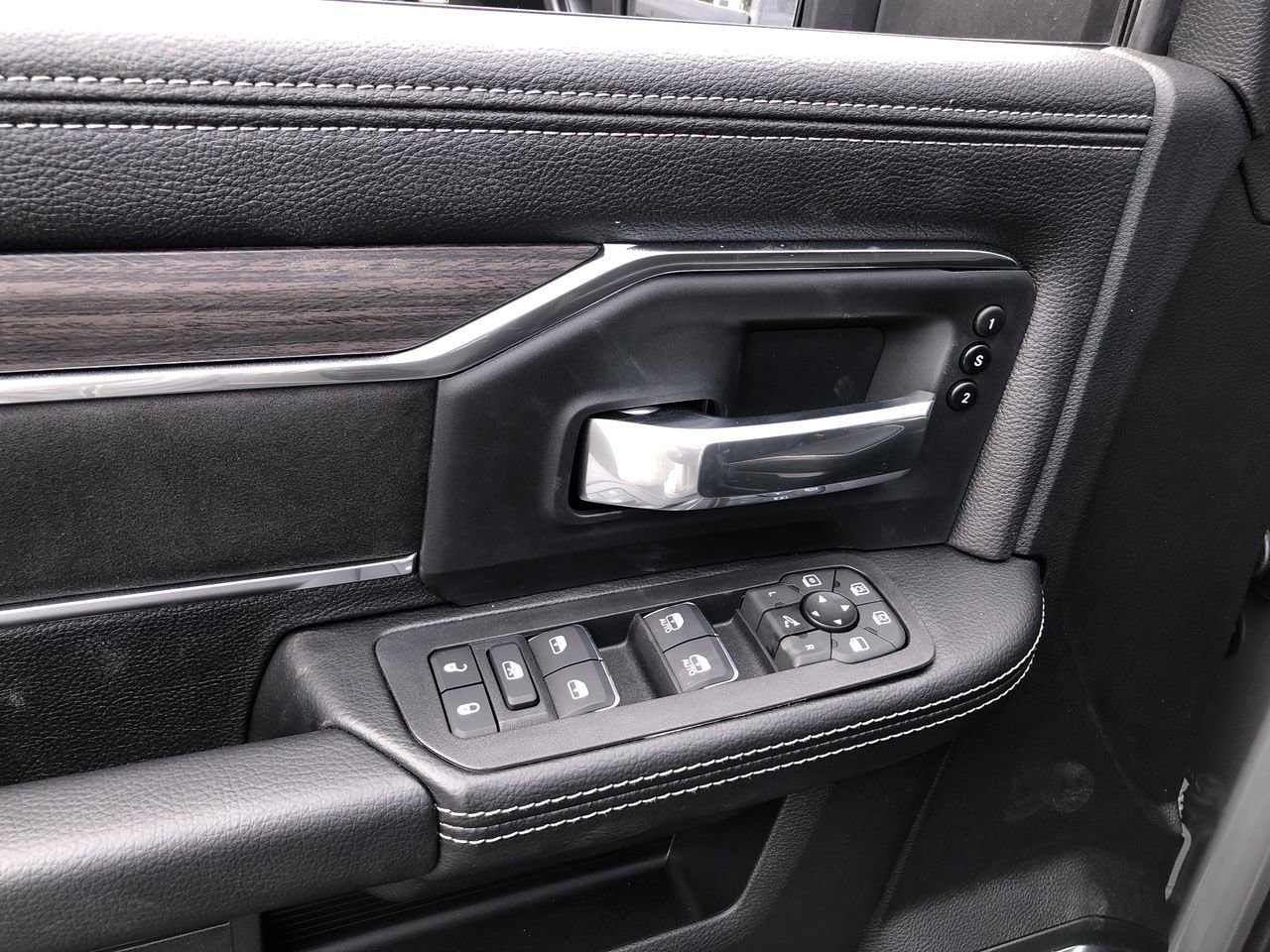 New 2026 Ram 2500 Laramie - photo - 11