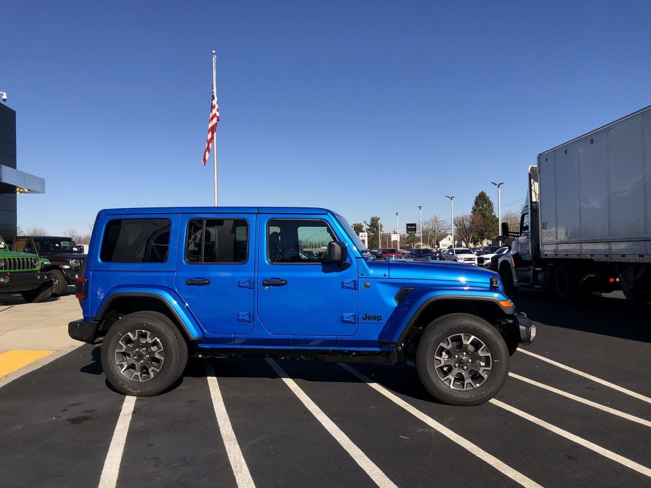 New 2026 Jeep Wrangler Sahara - photo - 13