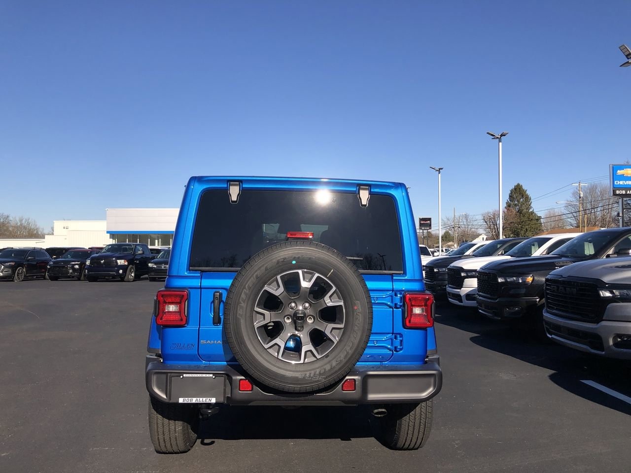 New 2026 Jeep Wrangler Sahara - photo - 17