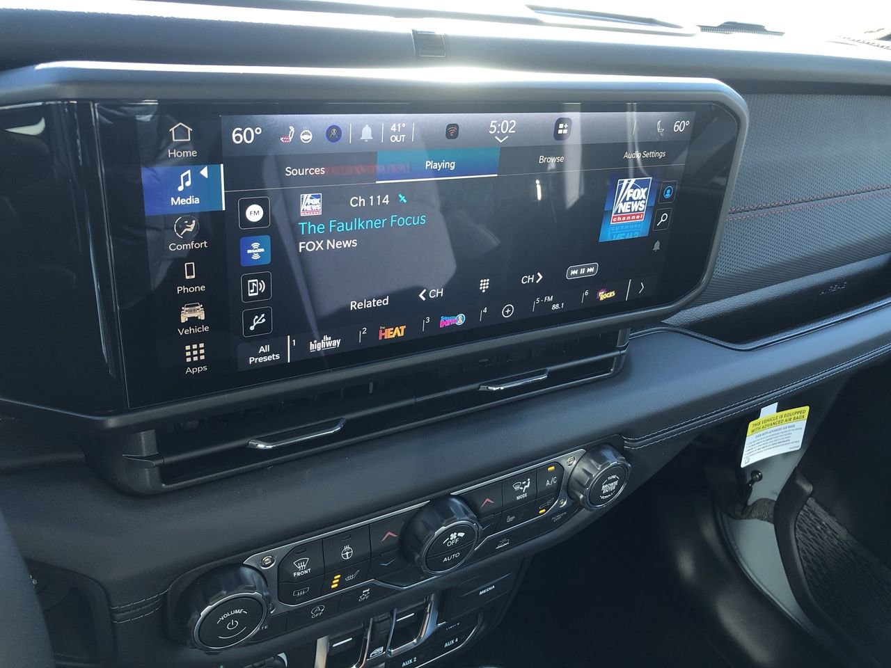 New 2026 Jeep Wrangler Rubicon - photo - 17