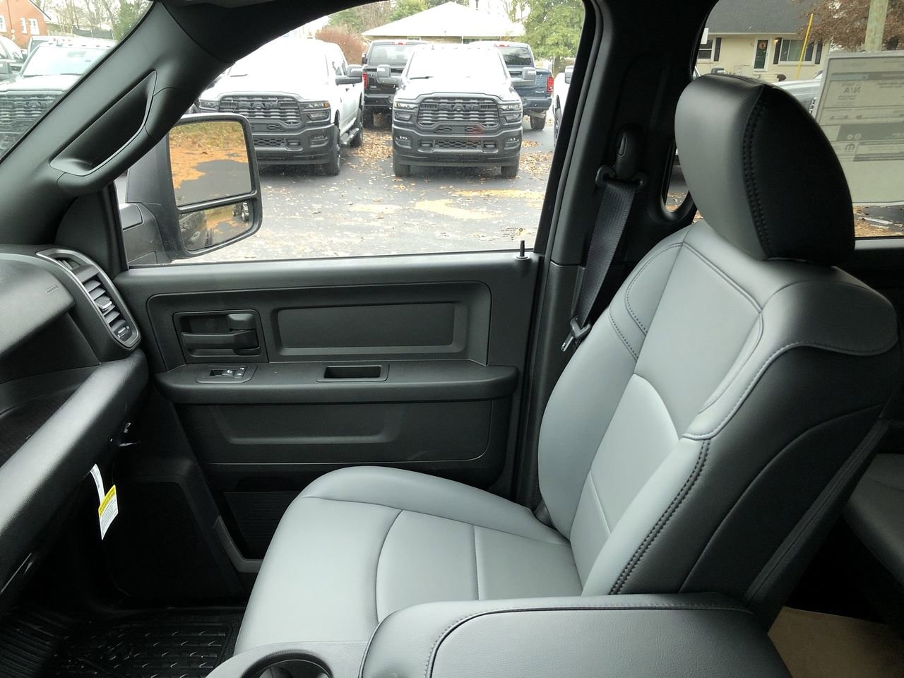 New 2026 Ram 3500 Chassis Cab Tradesman - photo - 28