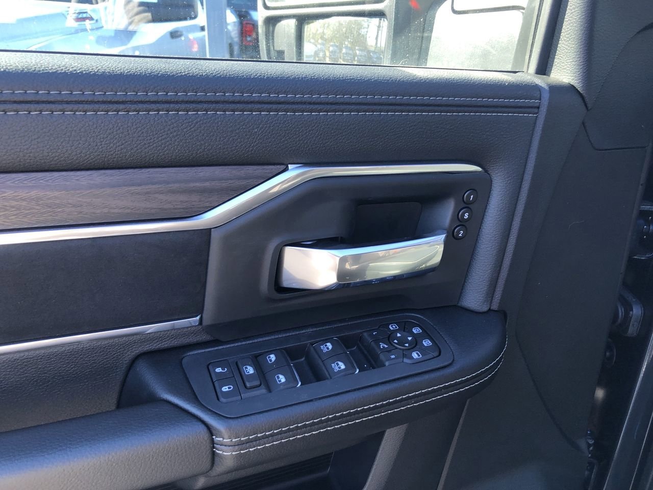 New 2026 Ram 2500 Laramie - photo - 11