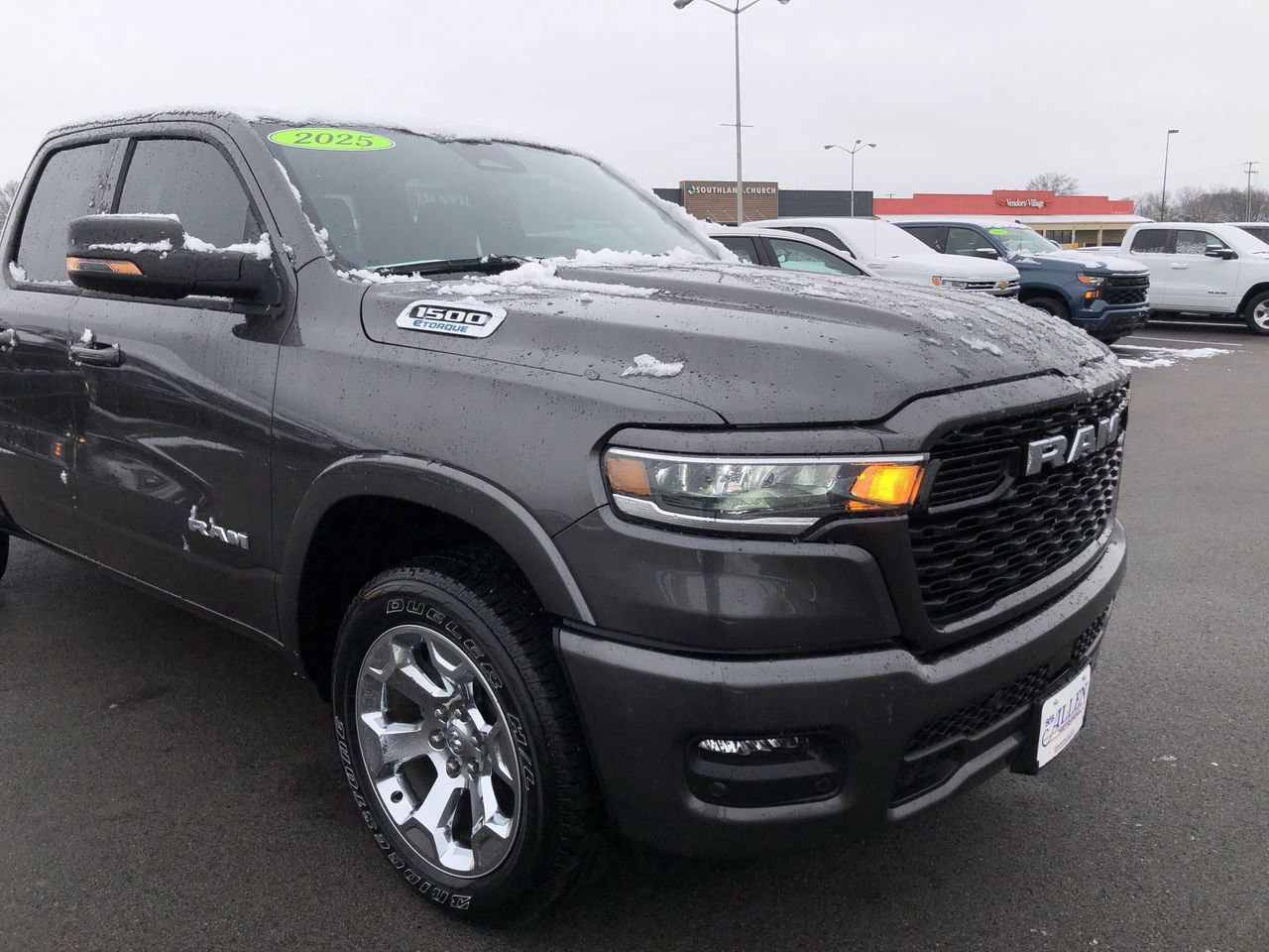 Pre-Owned 2025 Ram 1500  - photo - 14