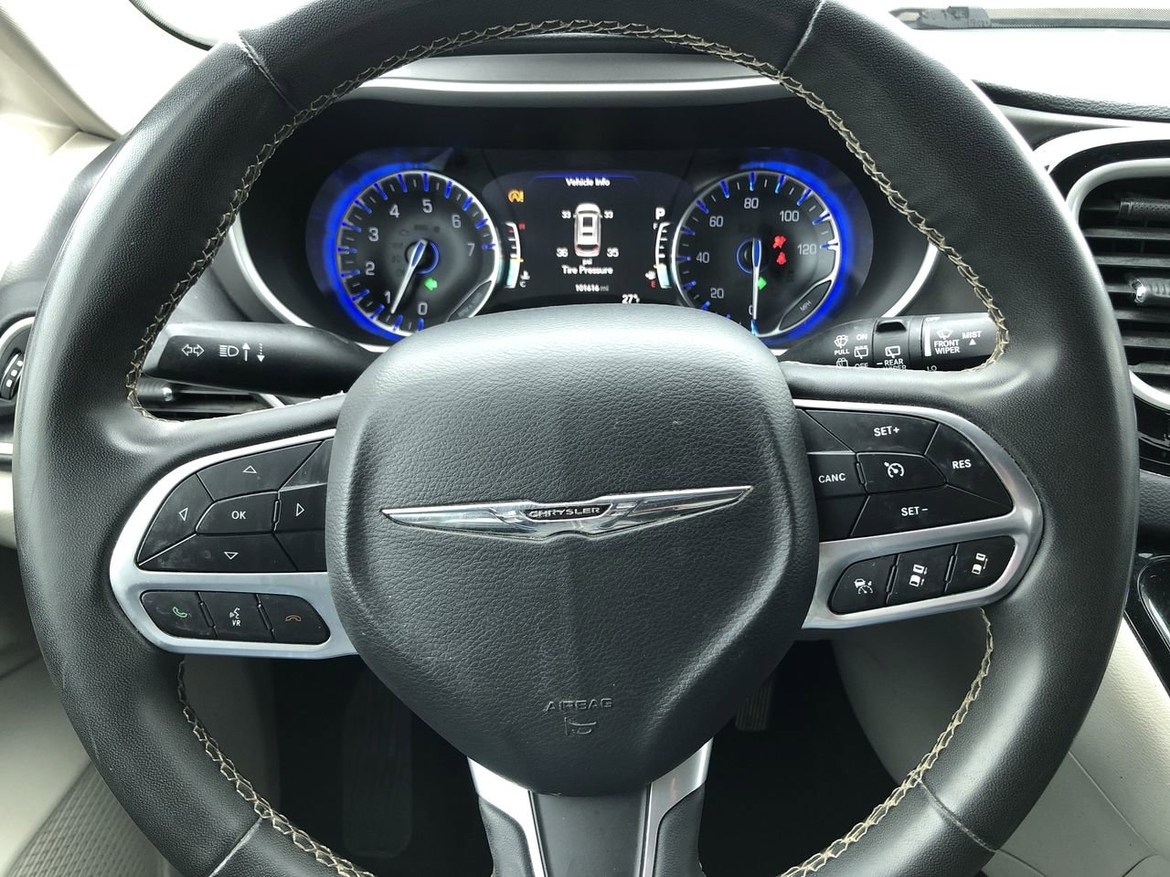 Pre-Owned 2022 Chrysler Pacifica TOURL - photo - 16