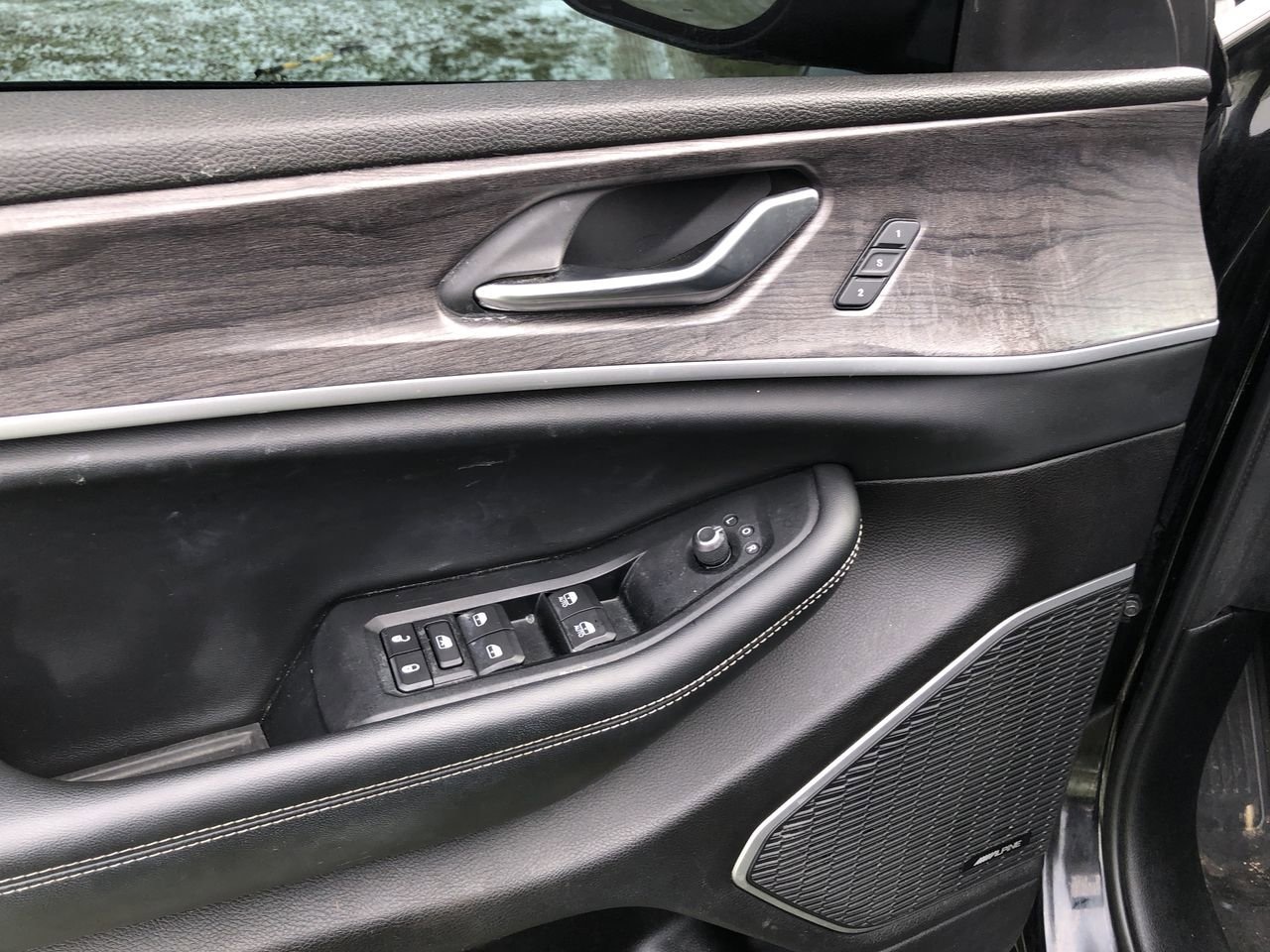 Pre-Owned 2021 Jeep Grand Cherokee L  - photo - 13