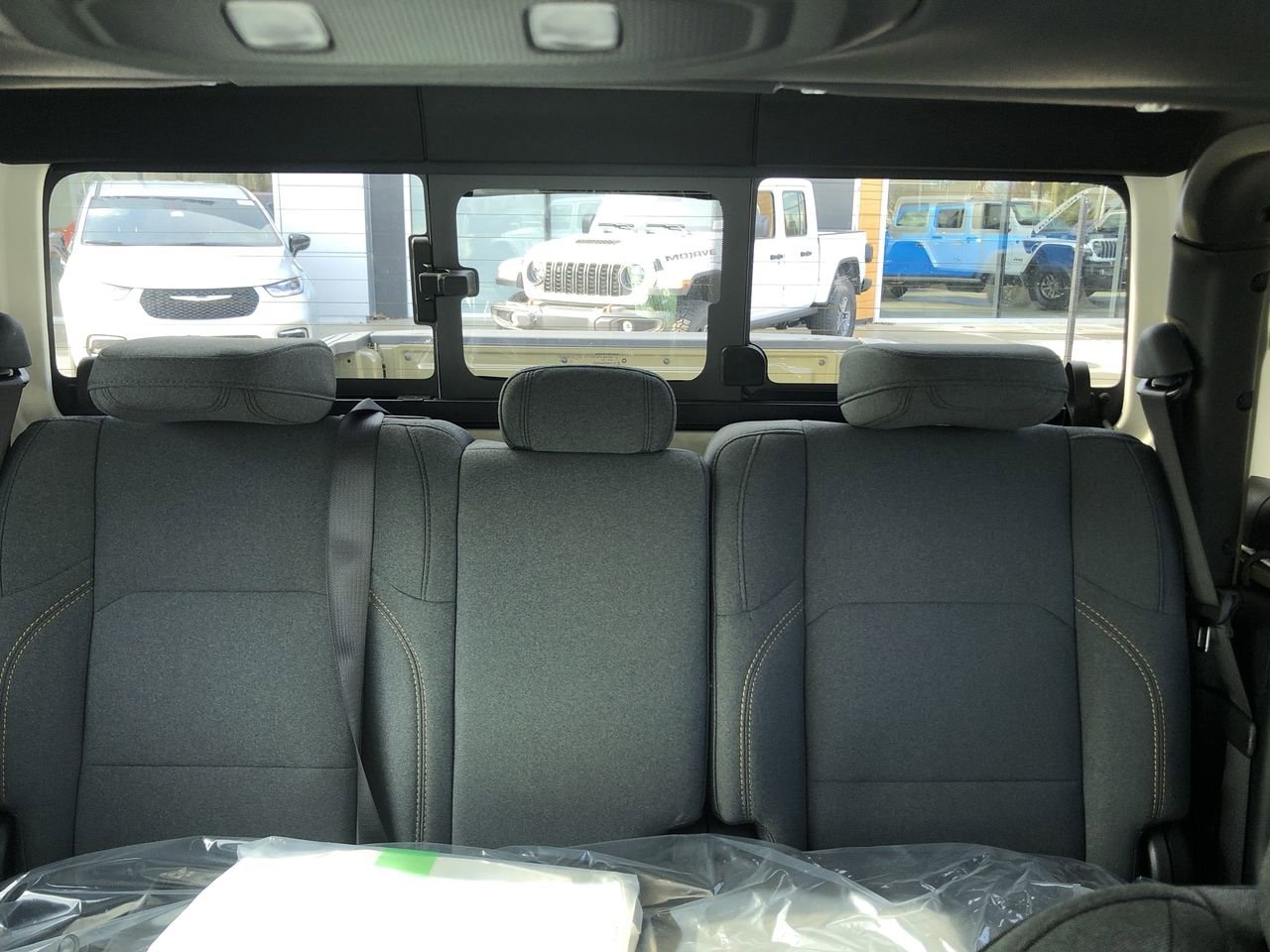 New 2026 Jeep Gladiator Willys - photo - 18