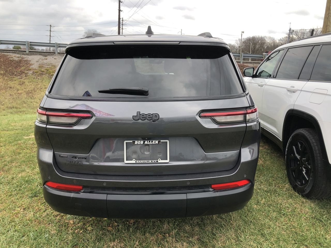 Pre-Owned 2023 Jeep Grand Cherokee L  - photo - 8