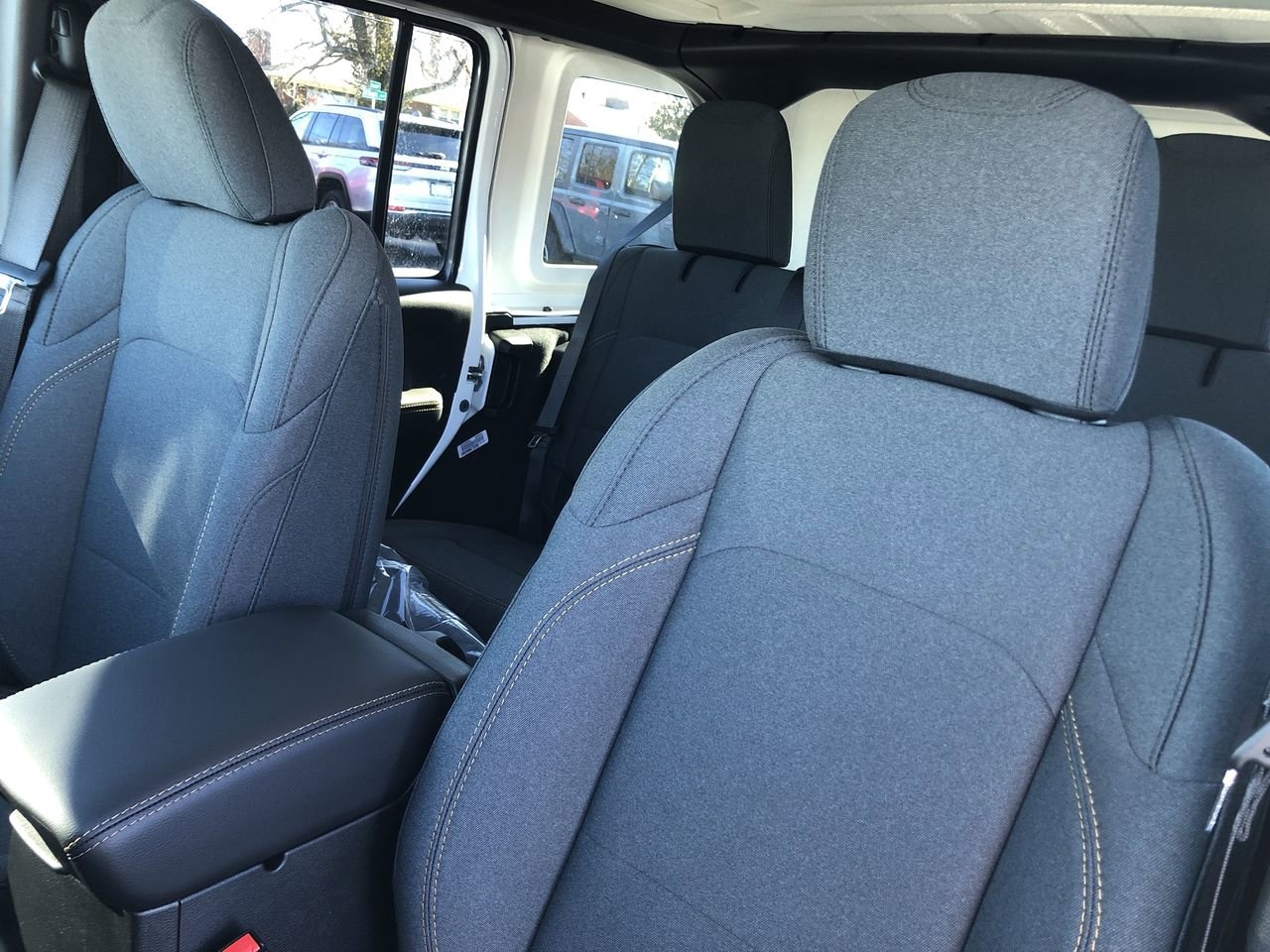 New 2026 Jeep Wrangler Sahara - photo - 20