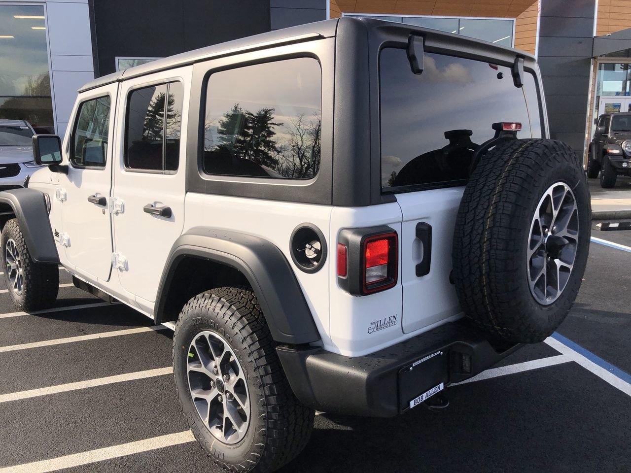 New 2026 Jeep Wrangler Sport S - photo - 11
