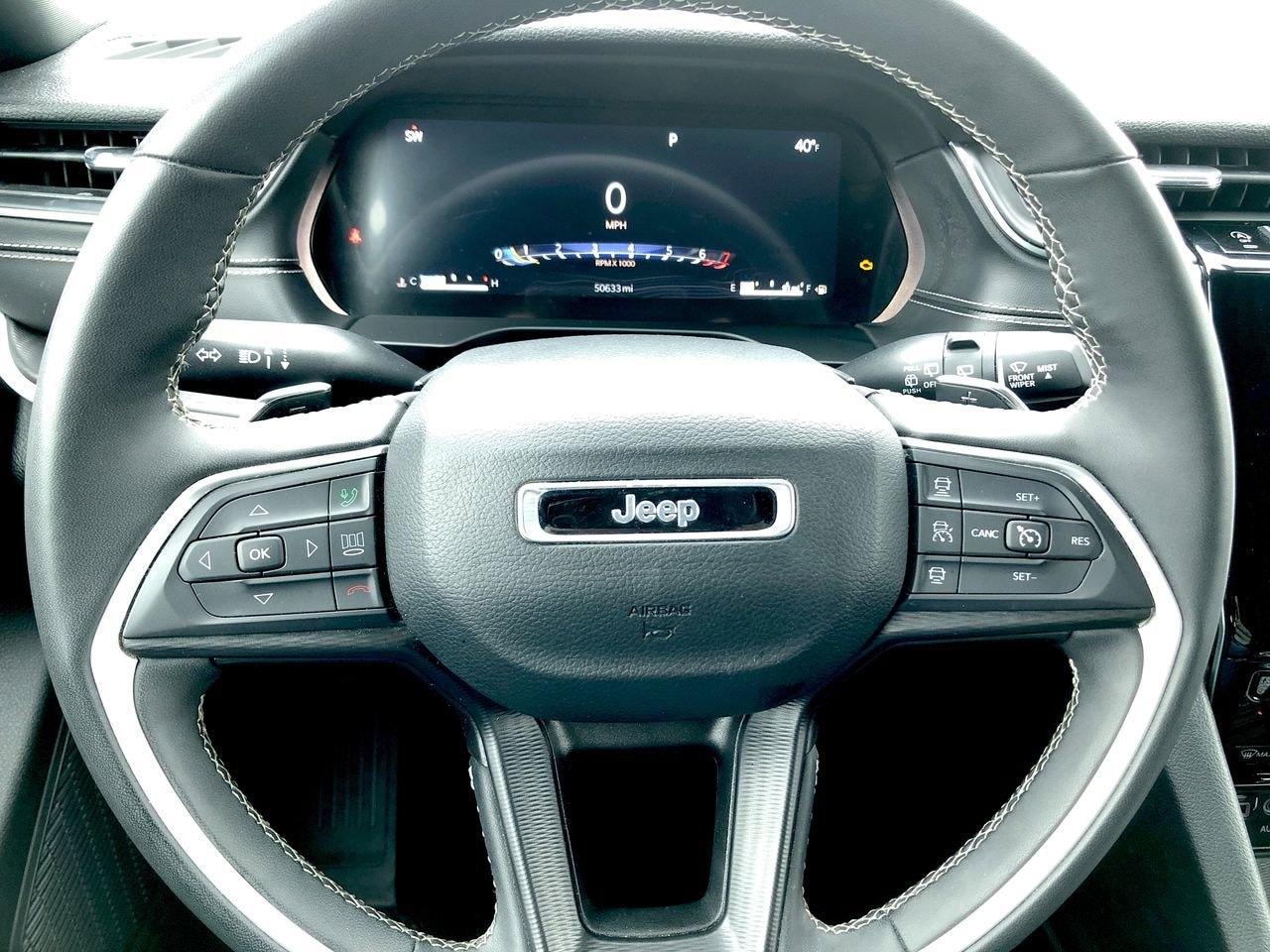 Pre-Owned 2024 Jeep Grand Cherokee L  - photo - 16