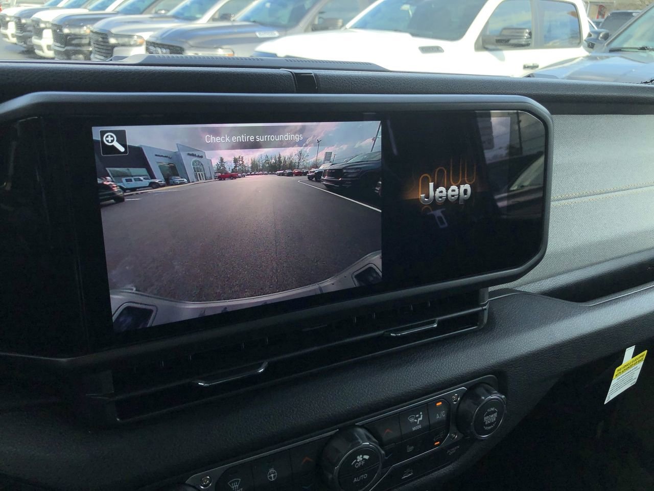 New 2026 Jeep Gladiator Willys - photo - 27