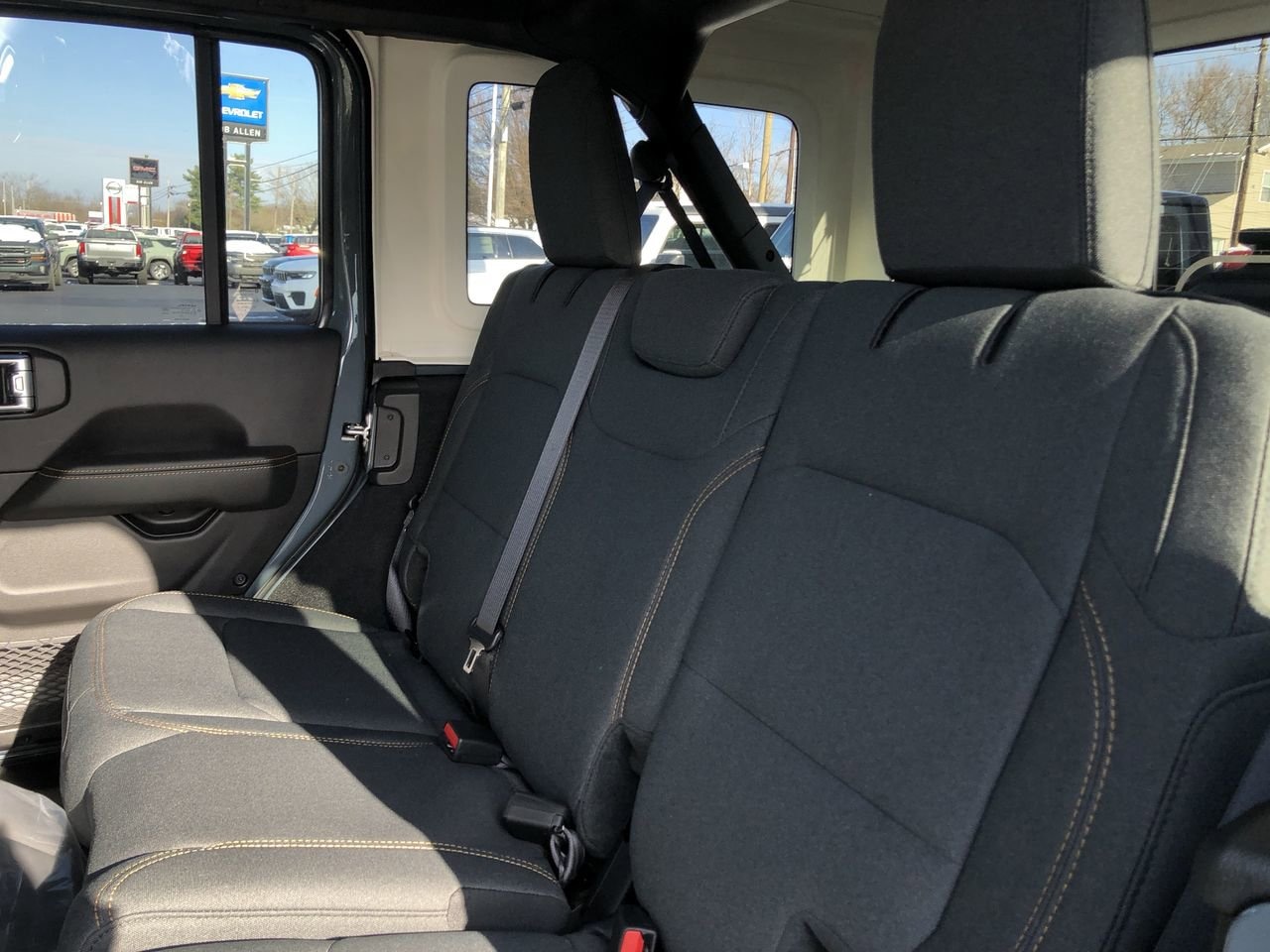 New 2026 Jeep Wrangler Sahara - photo - 10