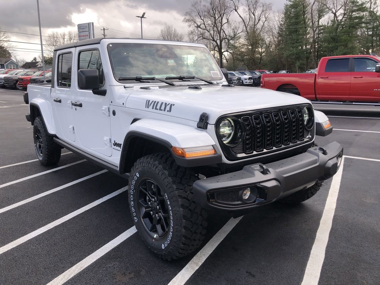 New 2026 Jeep Gladiator Willys - photo - 14