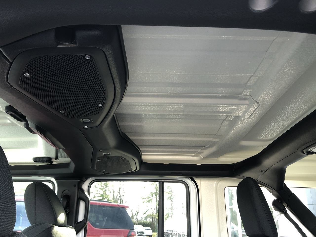 New 2026 Jeep Wrangler Sport S - photo - 30