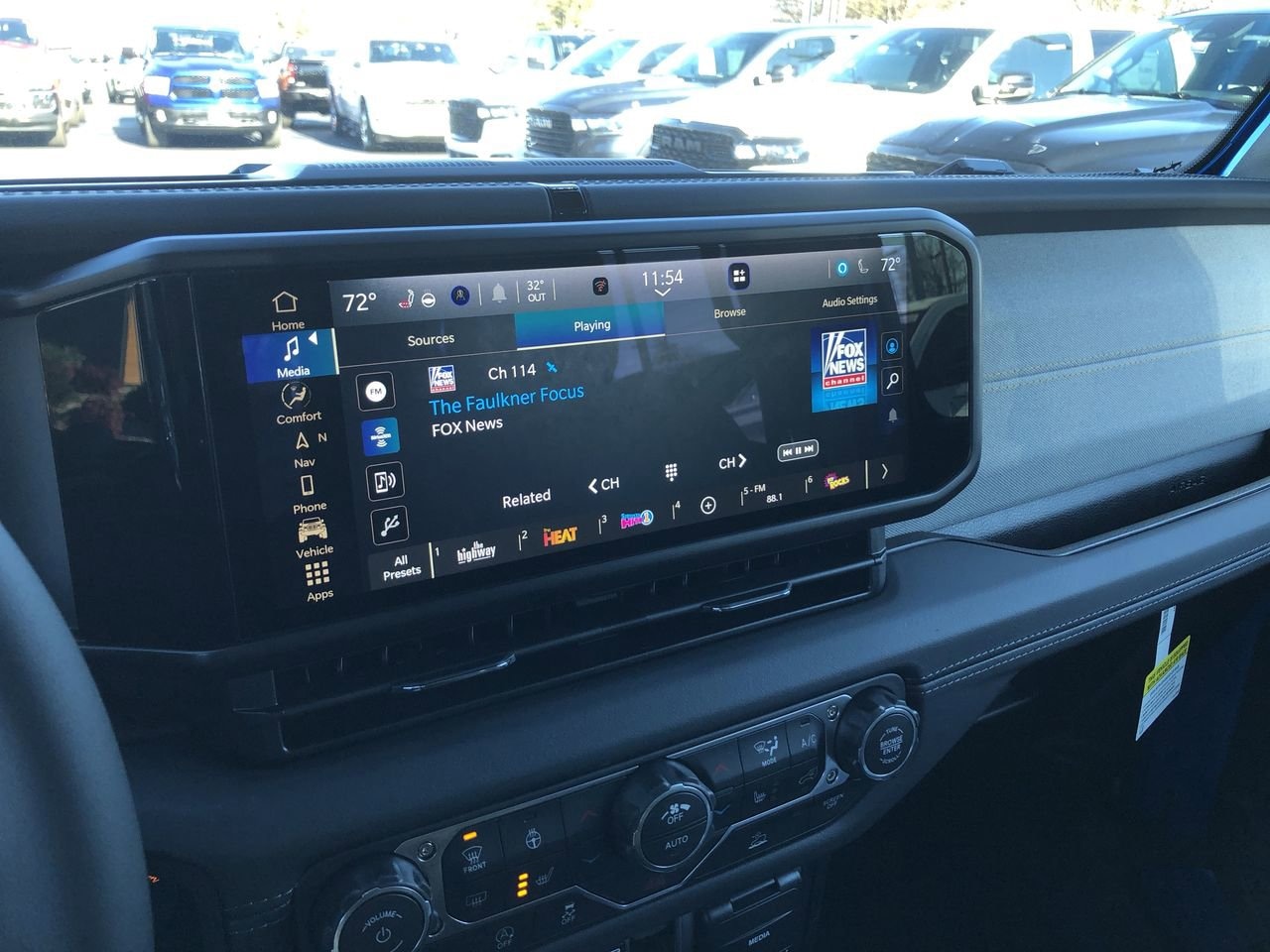 New 2026 Jeep Wrangler Sahara - photo - 26