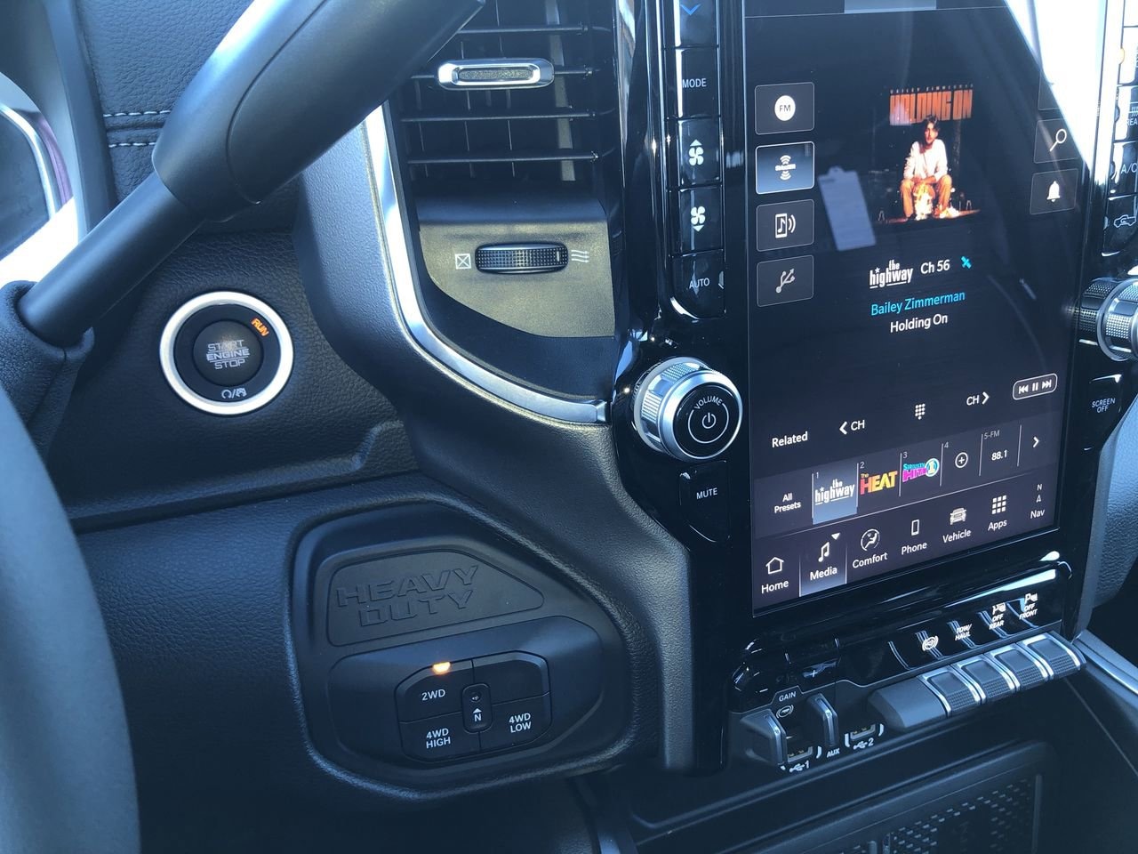 New 2026 Ram 2500 Laramie - photo - 25