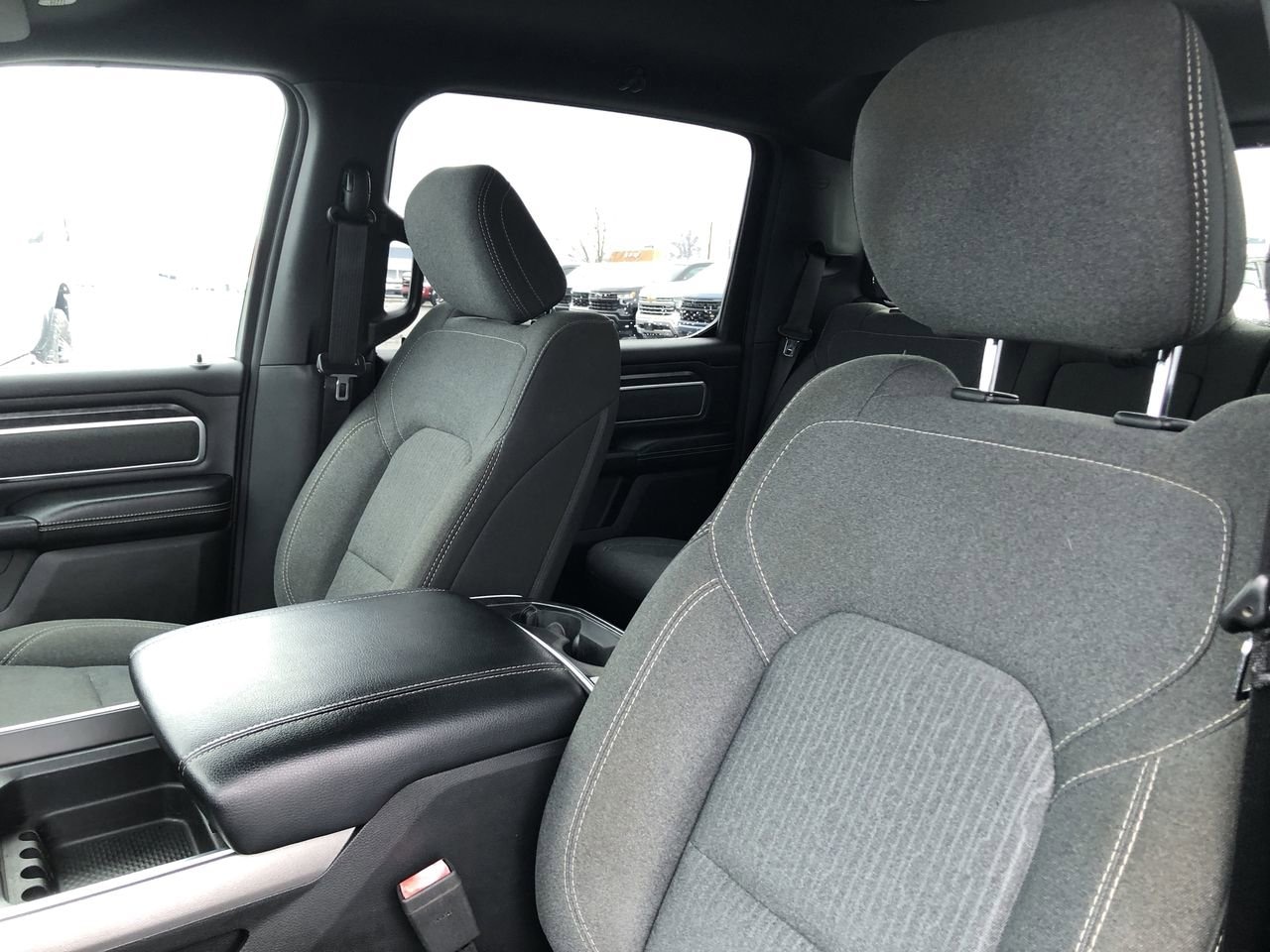Pre-Owned 2019 Ram 1500  - photo - 12