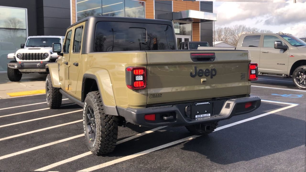 New 2026 Jeep Gladiator Willys - photo - 5
