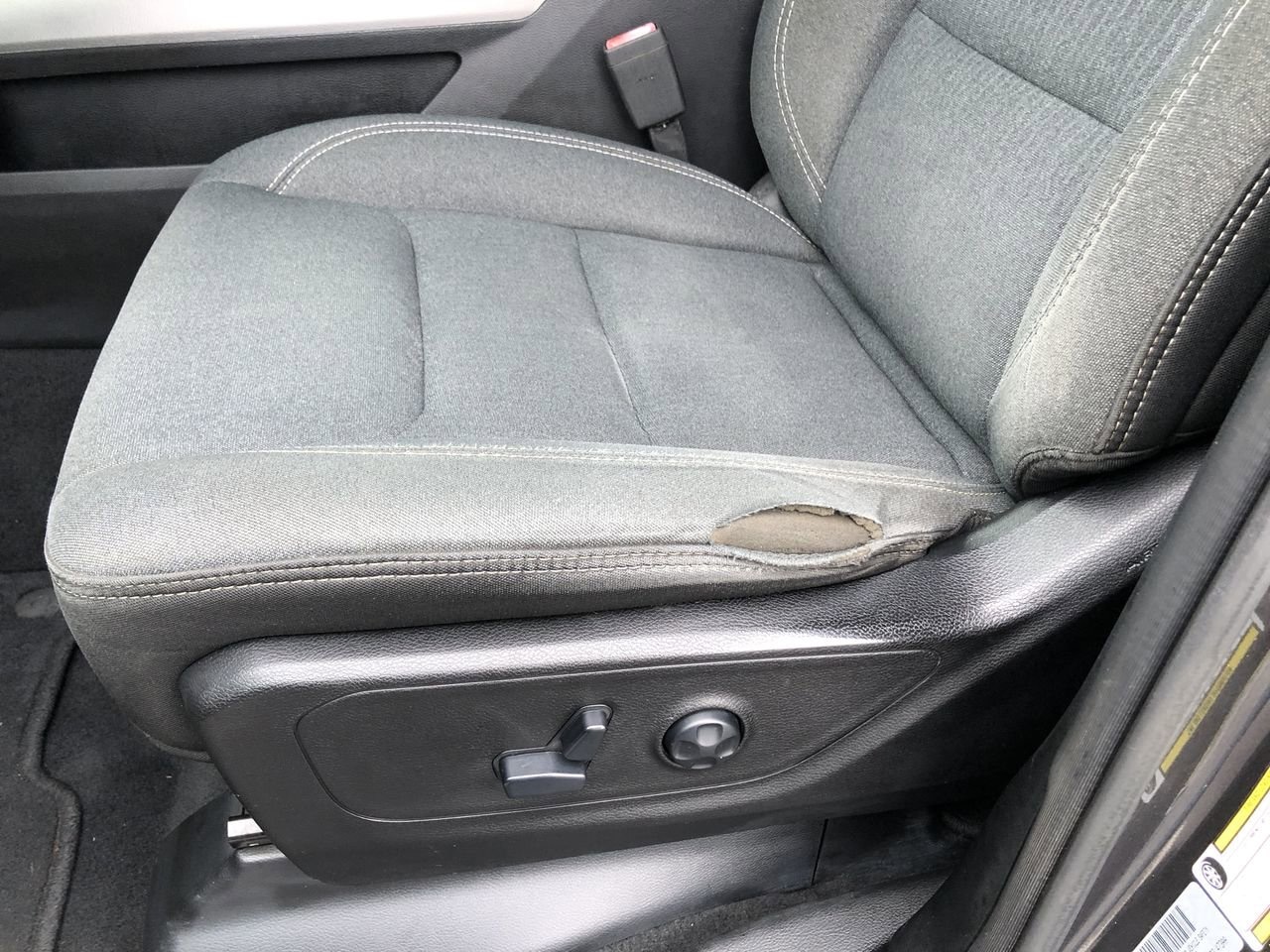 Pre-Owned 2019 Ram 1500  - photo - 13