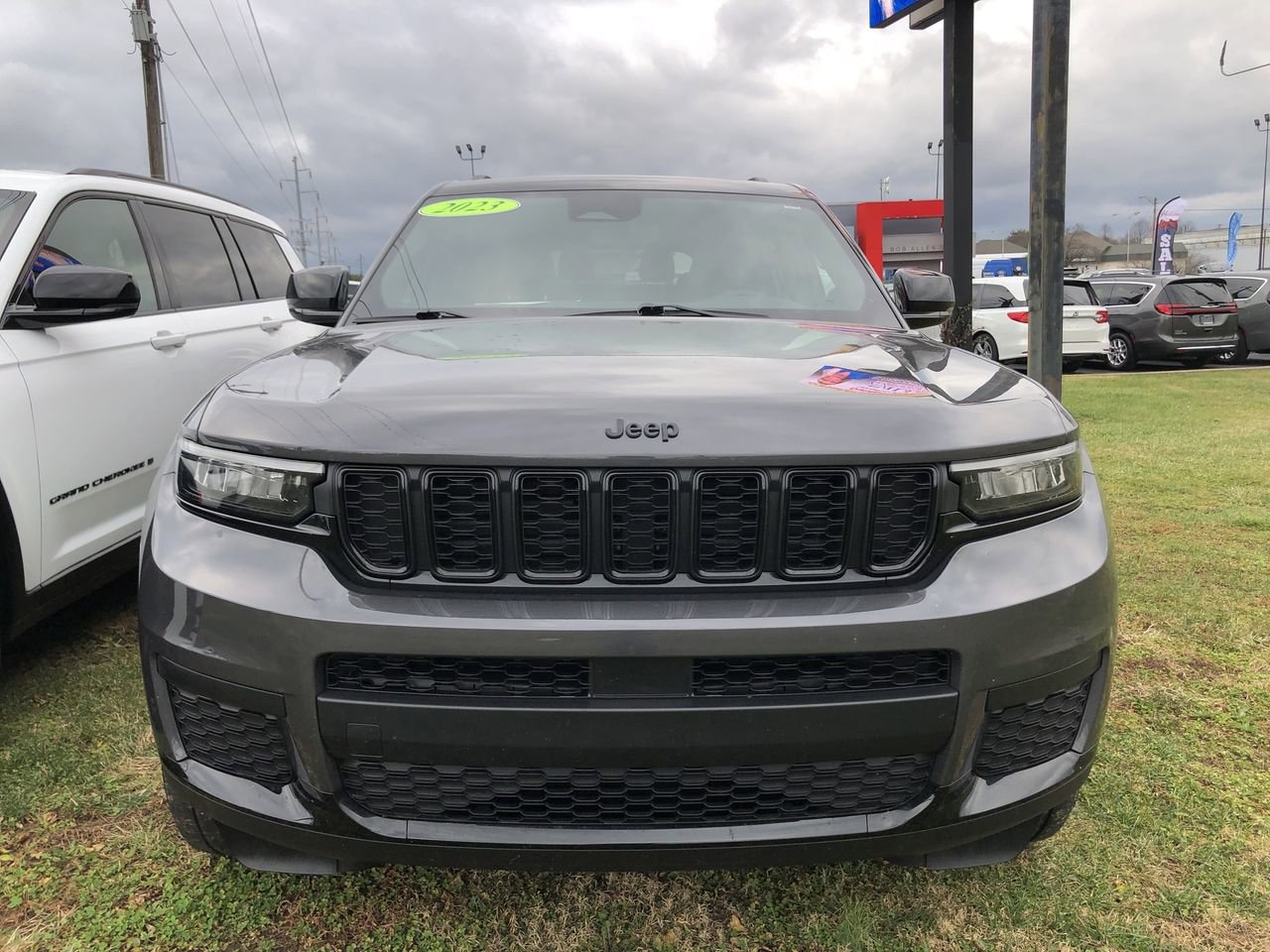 Pre-Owned 2023 Jeep Grand Cherokee L  - photo - 7