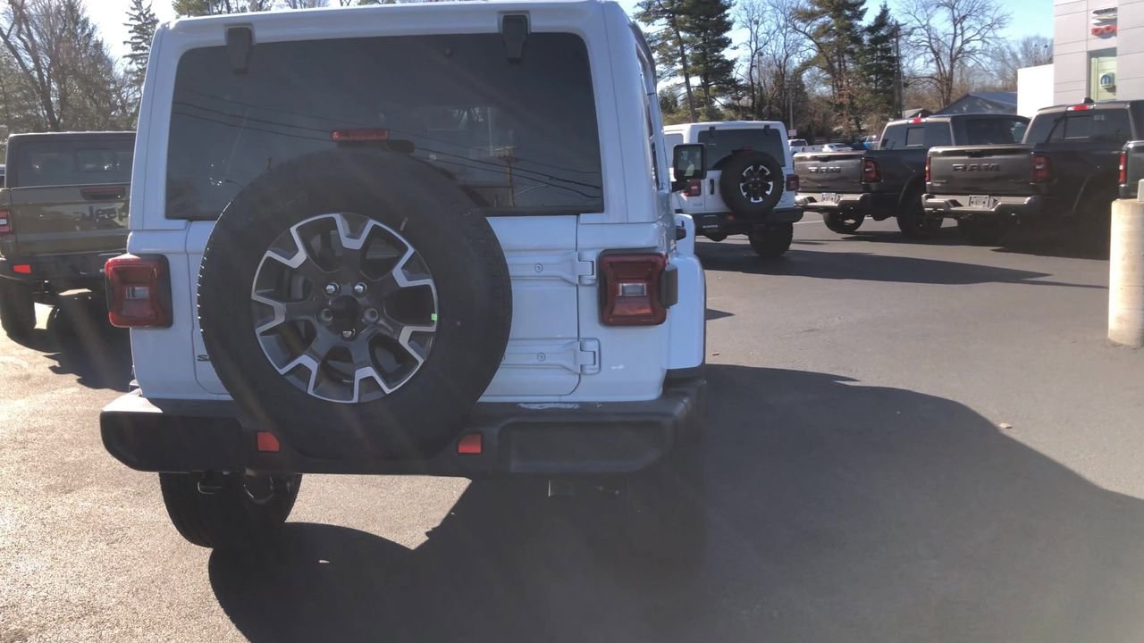 New 2026 Jeep Wrangler Sahara - photo - 6