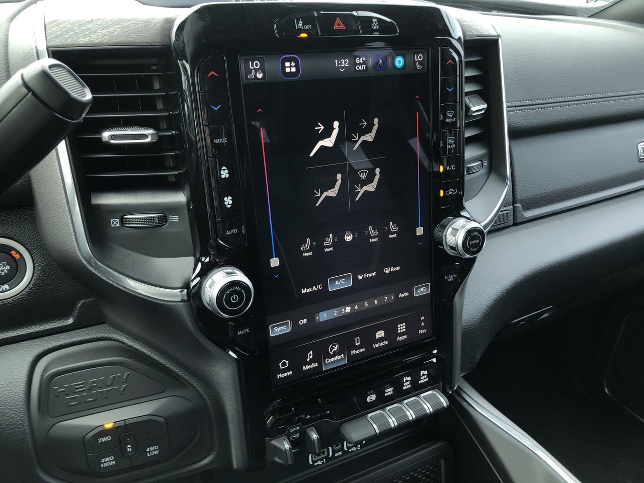 New 2026 Ram 2500 Laramie - photo - 21