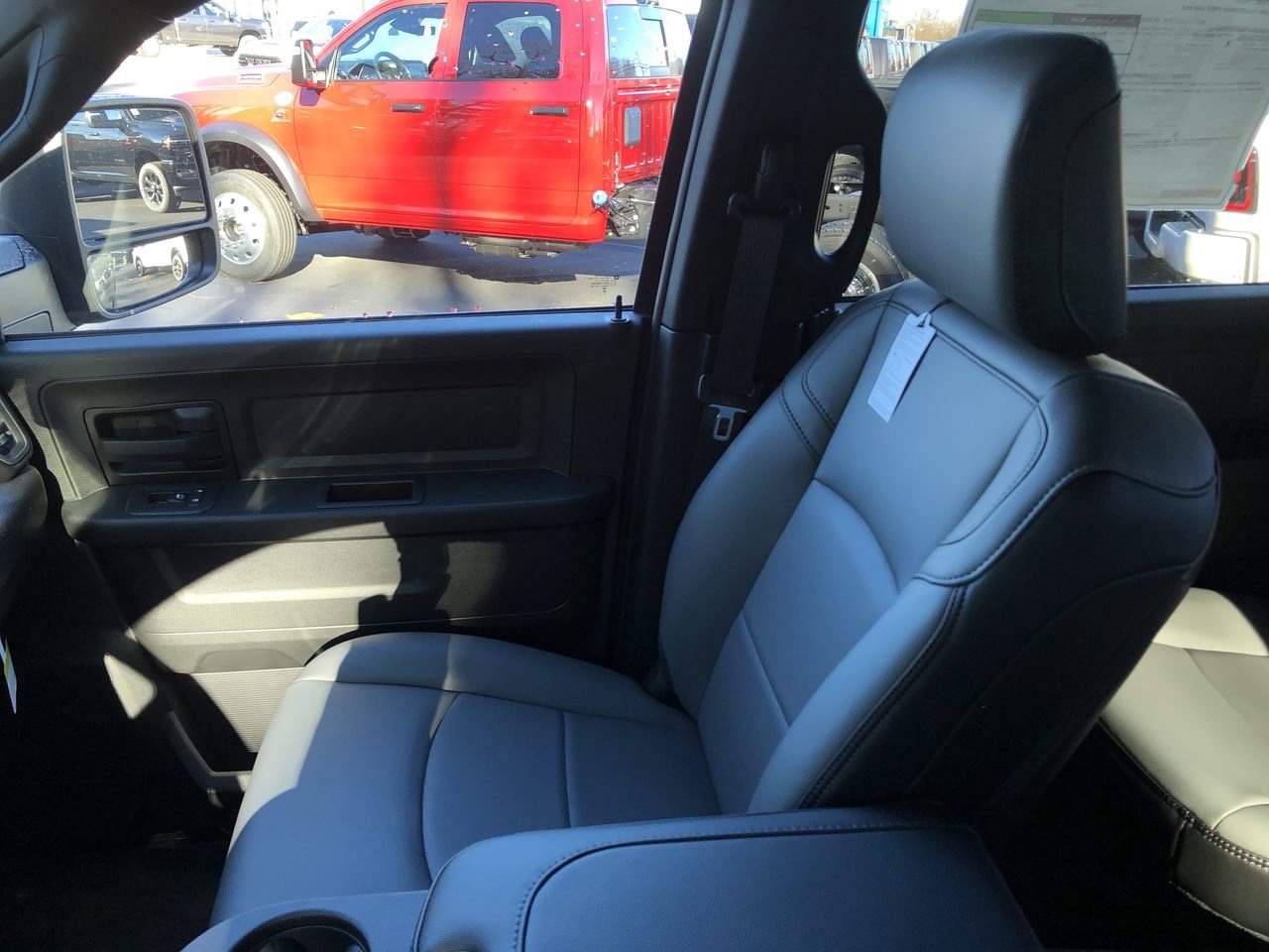 New 2026 Ram 2500 Tradesman - photo - 30