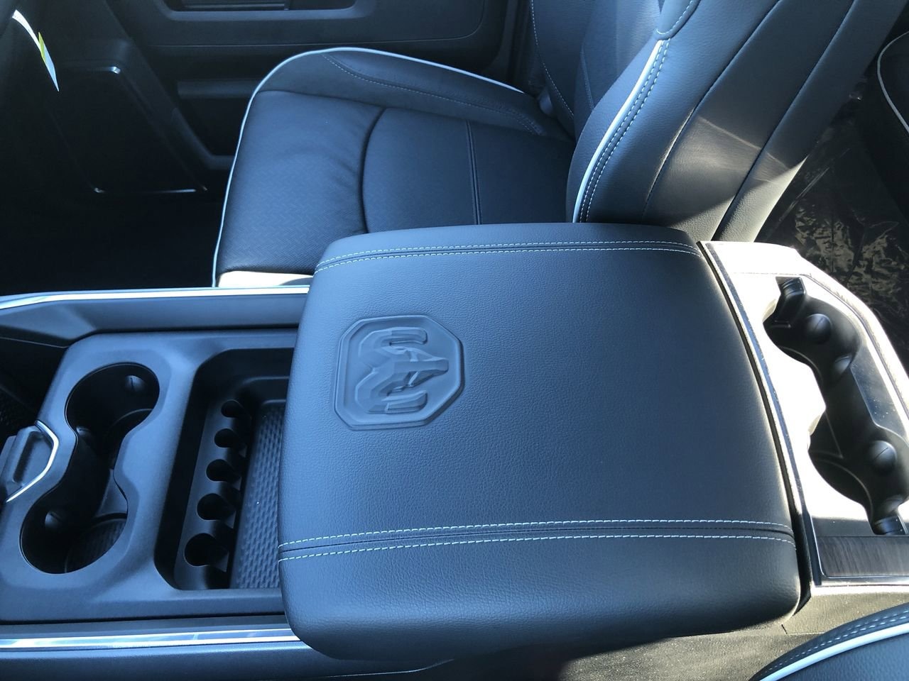 New 2026 Ram 2500 Laramie - photo - 24