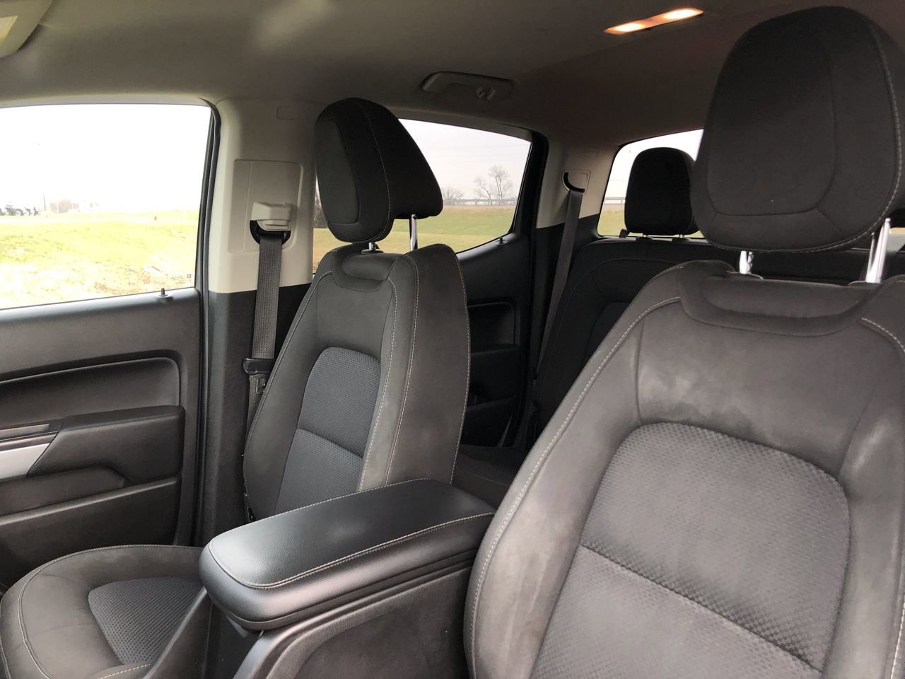 Pre-Owned 2021 Chevrolet Colorado LT - photo - 12