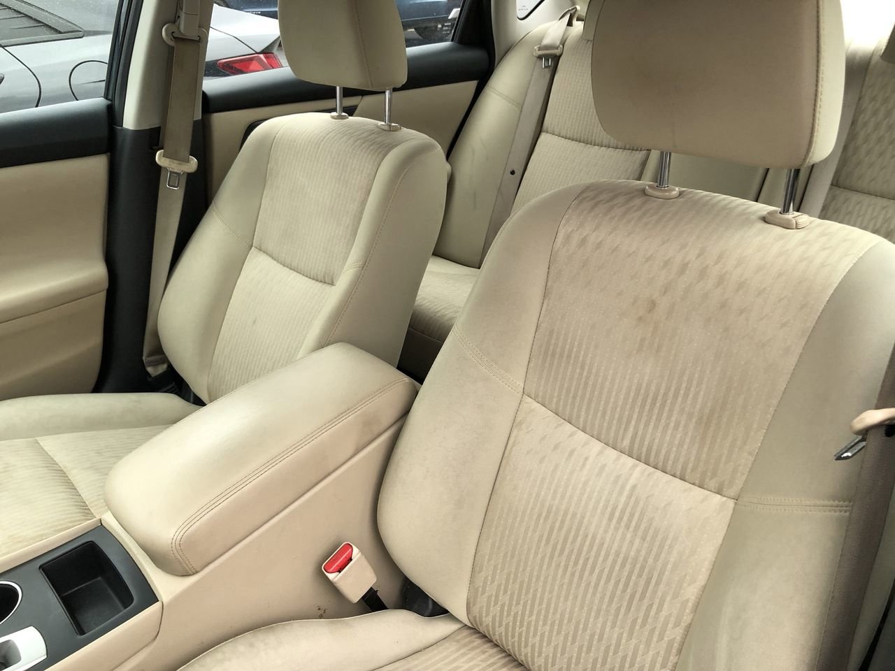 Pre-Owned 2016 Nissan Altima  - photo - 11