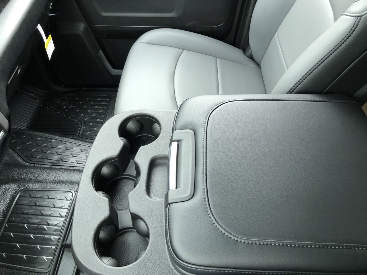 New 2026 Ram 3500 Chassis Cab Tradesman - photo - 24