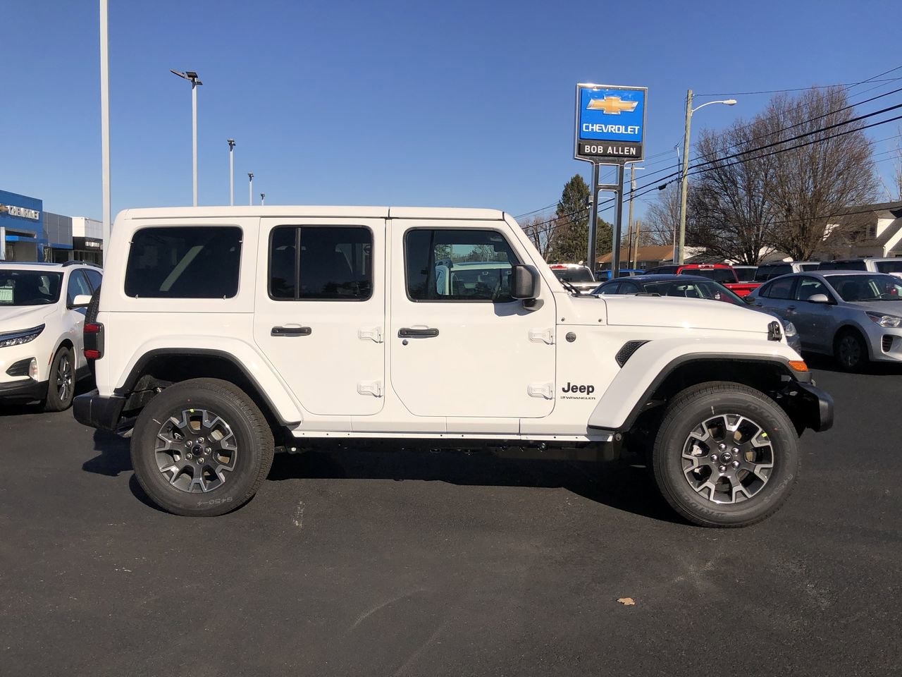 New 2026 Jeep Wrangler Sahara - photo - 13