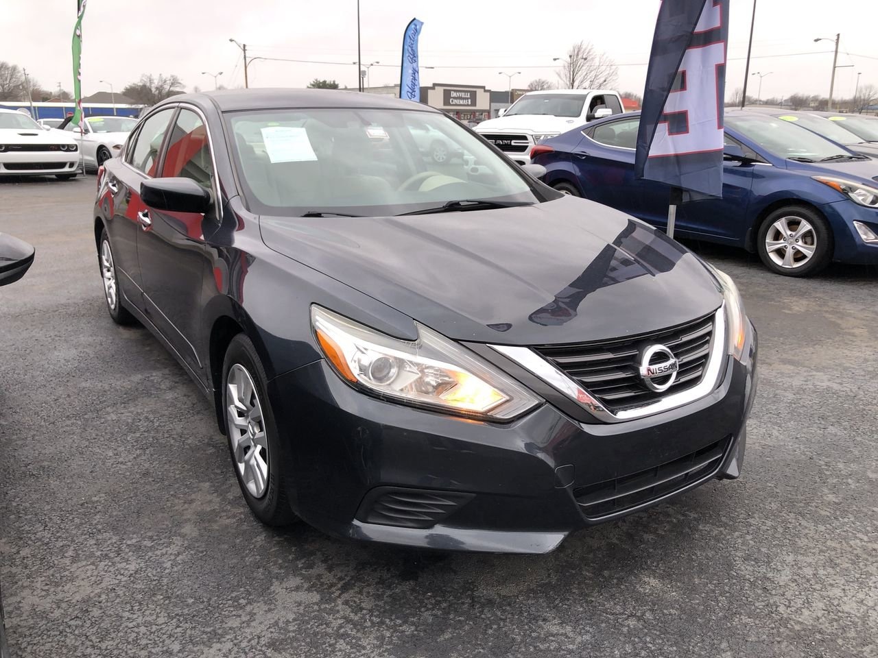 Pre-Owned 2016 Nissan Altima  - photo - 6
