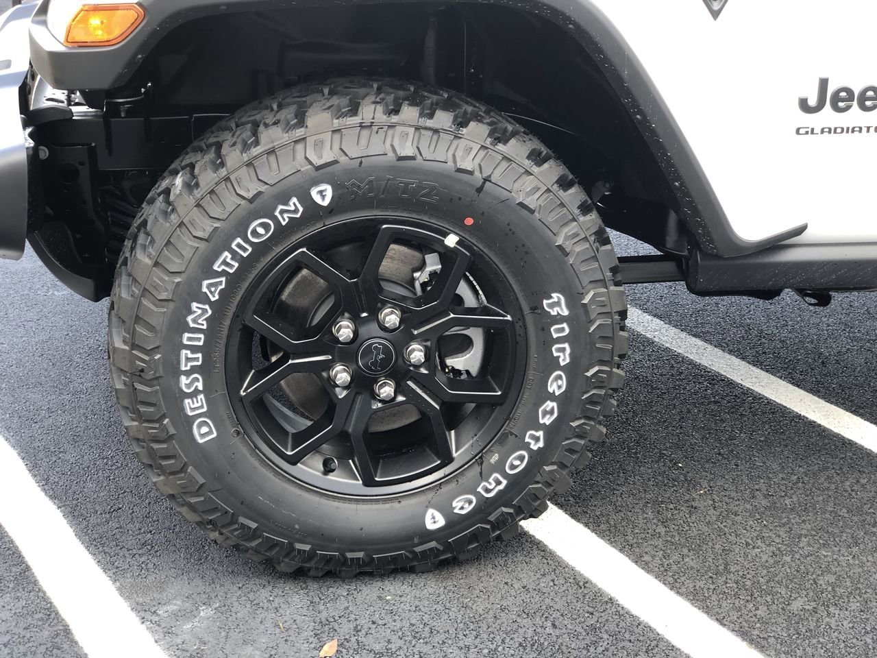 New 2026 Jeep Gladiator Willys - photo - 9