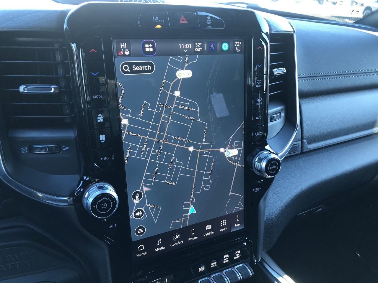 New 2026 Ram 2500 Laramie - photo - 28