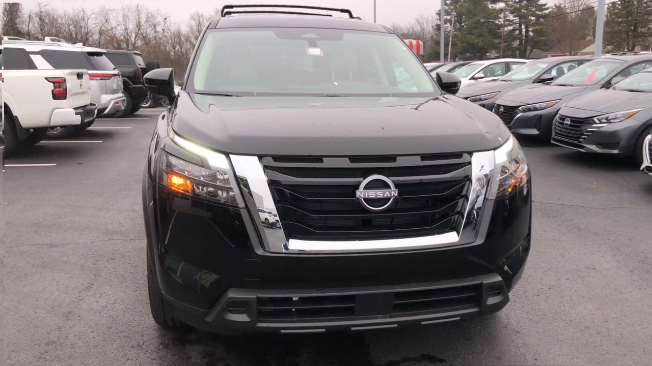 2025 Nissan Pathfinder SV Photo in Danville, KY 40422