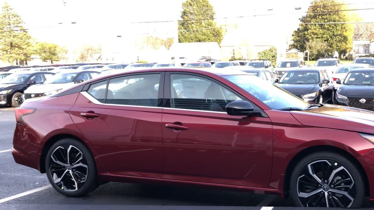 2025 Nissan Altima SR Photo in Danville, KY 40422